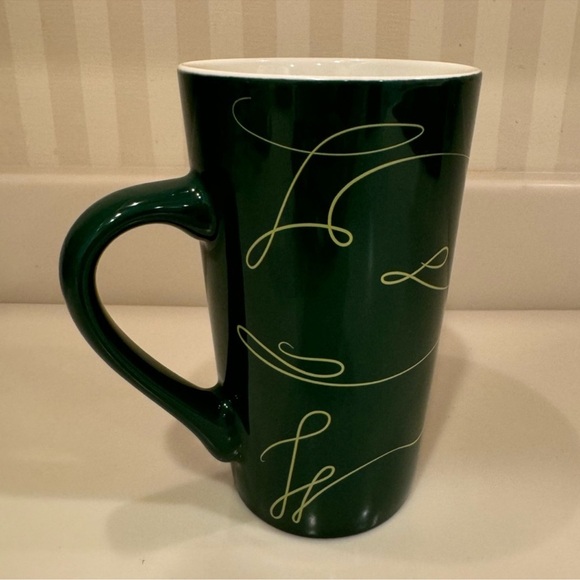 Two Starbucks 2020 Christmas 16 Oz. Ceramic Mugs - Picture 10 of 11